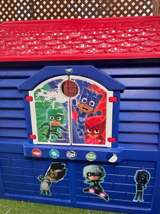 Casita infantil azul y roja