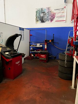 Se traspasa taller mecánico por jubilación