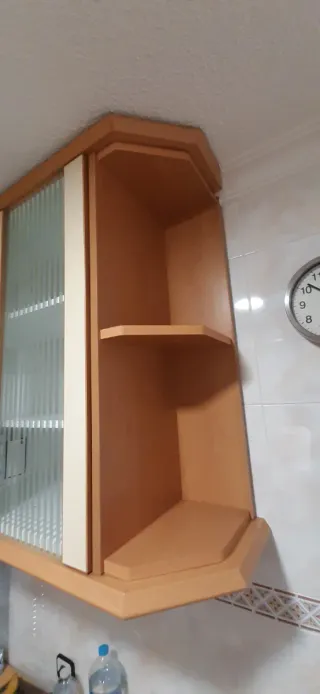 Mueble de cocina madera y cristal