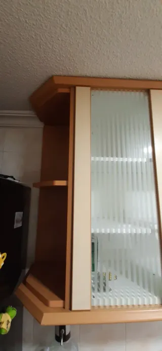 Mueble de cocina madera y cristal