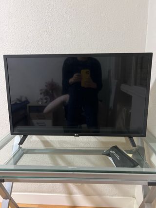 Televisor LG Negro. Modelo 32lm6300pla. 32 pulgada