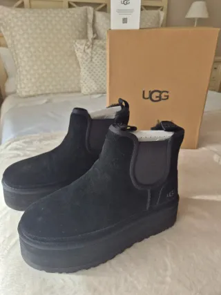 Botas UGG Neumel Chelsea Talla 41 Negras