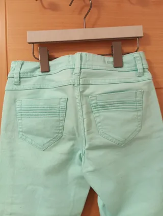 Pantalón Capri Elástico Talla S/36