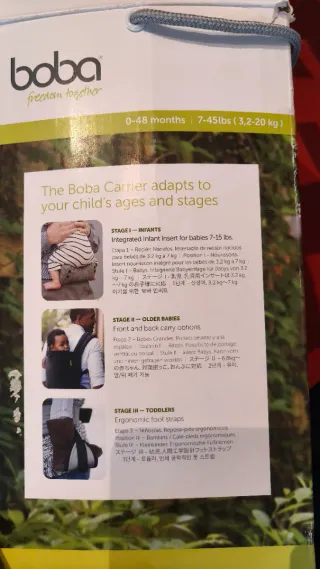 Mochila porta bebés. De la marca boba.