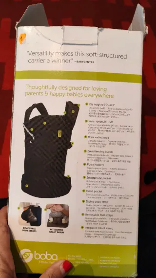 Mochila porta bebés. De la marca boba.