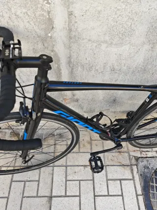 Bicicleta Carretera Giant Contend 2 Negra