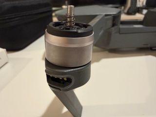 Dron DJI Mavic Pro dañado - para piezas o reparar