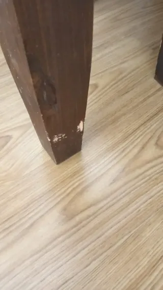 Mesa de comedor con 4 sillas