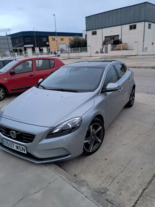 Volvo V40 2013