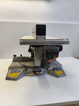 Sierra ingletadora VIRUTEX con disco