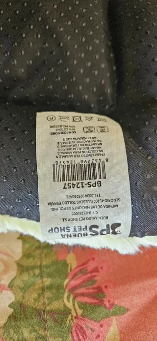 Cuccia morbida per animali arcobaleno