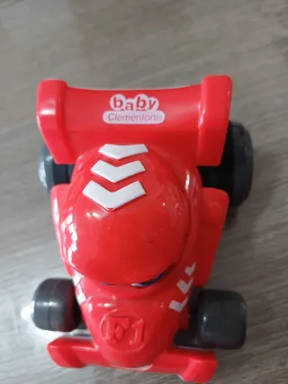 Macchina da corsa rossa Clementoni