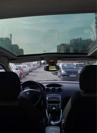 Peugeot 308 2009 con techo solar