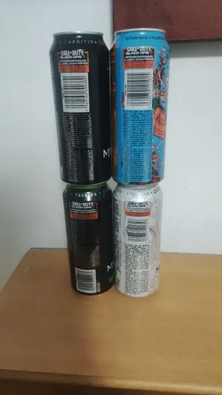 16 Latas vacias de Monster