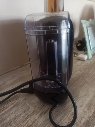 Cafetera Cápsulas Negra - Usada 1 vez