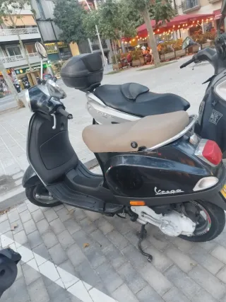 Vespa LX 50 Negra 2006