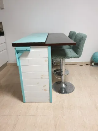 Isla de cocina madera y 4 taburetes