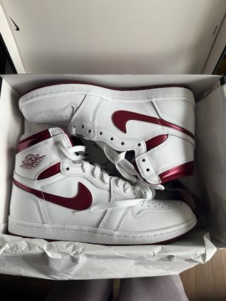 Air Jordan 1 Retro High OG Blanco/Rojo