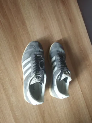 Zapatillas Adidas Gazelle (41.5)