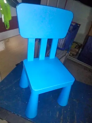 Silla infantil IKEA azul