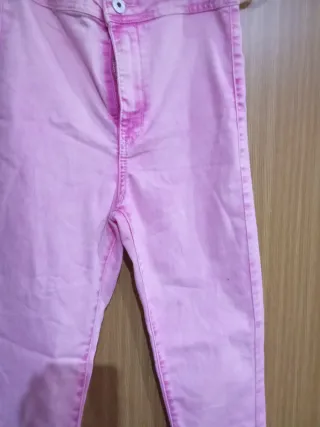 Pantalones pitillo rosas S/36