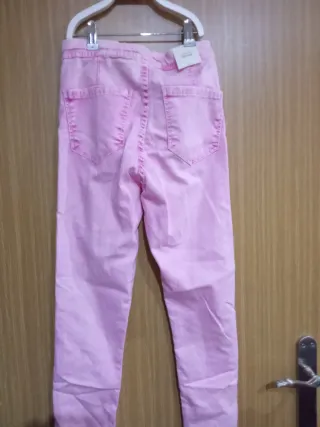 Pantalones pitillo rosas S/36