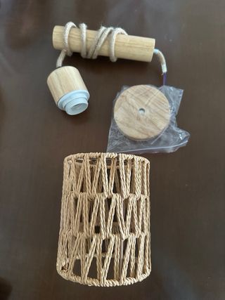 Lámpara de pared cuerda cáñamo y madera