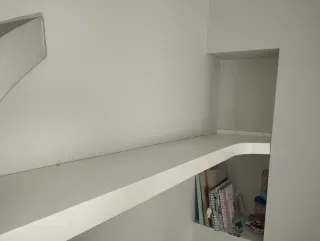 Balda flotante de diseño