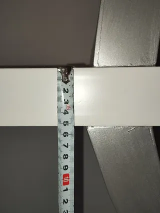 Balda flotante de diseño