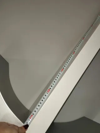 Balda flotante de diseño