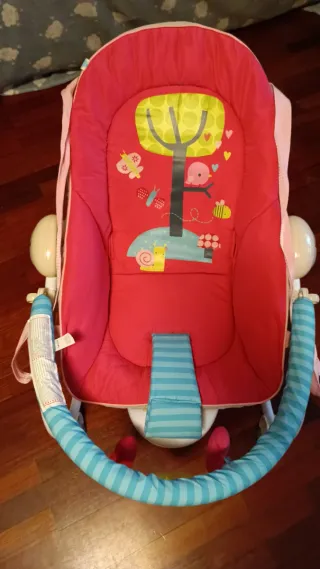 Mecedora para bebé con música y vibración