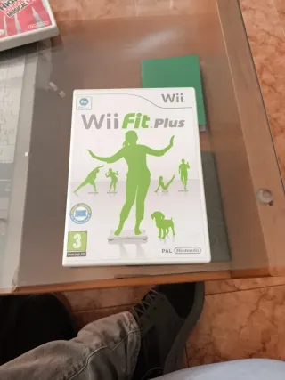 Los Sims 3 Wii, Wii Fit Plus y Disney Sing It HSM3