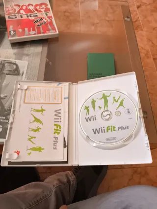 Los Sims 3 Wii, Wii Fit Plus y Disney Sing It HSM3