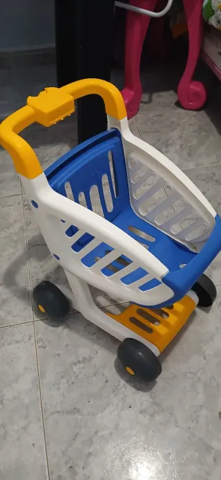 Carrito de la compra de juguete