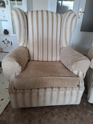 Pareja butacas orejeras clásicas rayas beige