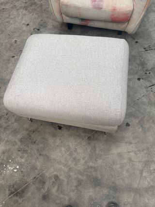 Butaca de tela con diseño abstracto