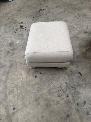 Butaca de tela con diseño abstracto