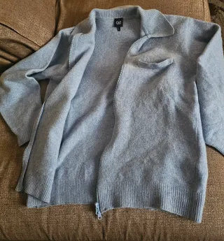 Maglioncino- cardigan celeste polvere