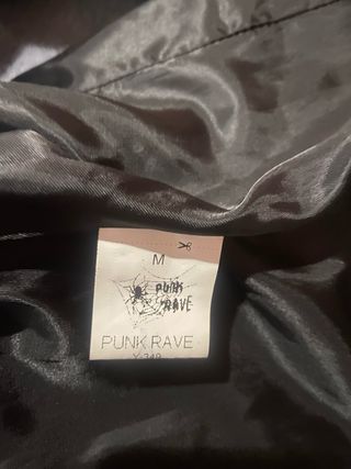 Abrigo gótico negro