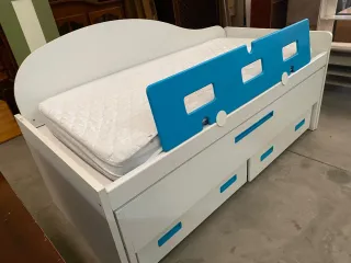 Cama infantil de diseño moderno