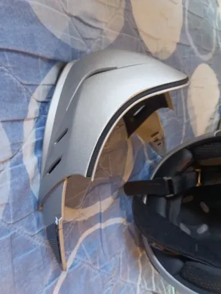 Casco de moto Airoh plateado talla S