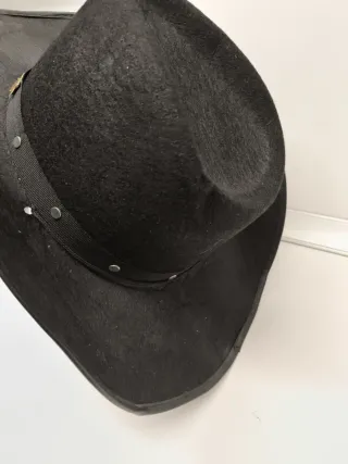 Sombrero Cowboy Negro con Estrellas Doradas