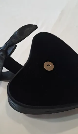 Borsetta a cuore nera Swarovski