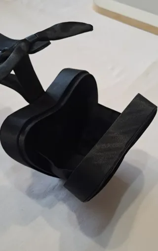 Borsetta a cuore nera Swarovski