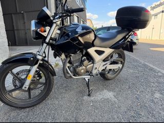 Honda CBF 250 Negra.