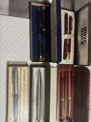 Lote de bolígrafos y plumas