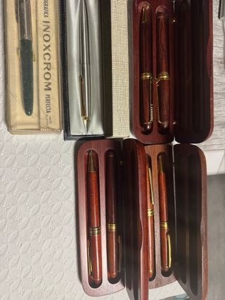 Lote de bolígrafos y plumas