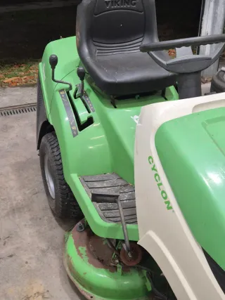 Tractor cortacésped Viking