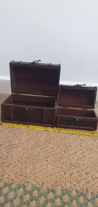 Cofre antiguo decorado