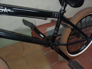 Bicicleta BMX Subrosa Negra